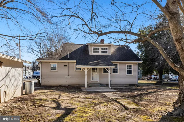 $359,900 | 18323 Oakland Drive North, Cobb Island, MD 20625