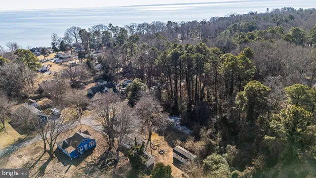 $359,900 | 18323 Oakland Drive North, Cobb Island, MD 20625