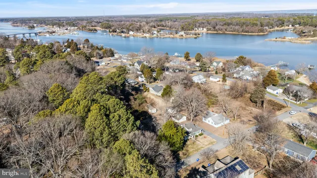 $359,900 | 18323 Oakland Drive North, Cobb Island, MD 20625