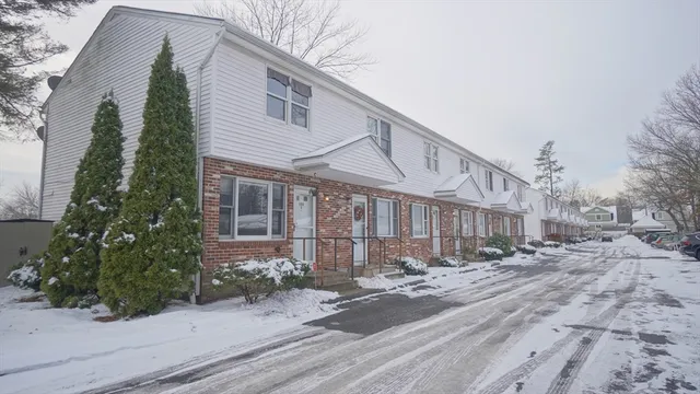 $120,000 | 120 Lamplighter Lane, Unit C, Springfield, MA 01119