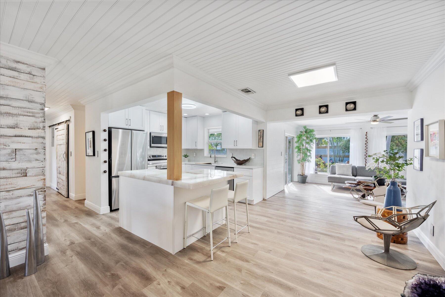 274 Northeast 28th Road Boca Raton, FL 33431 - Photo 3 of 20 08-DSC_8067