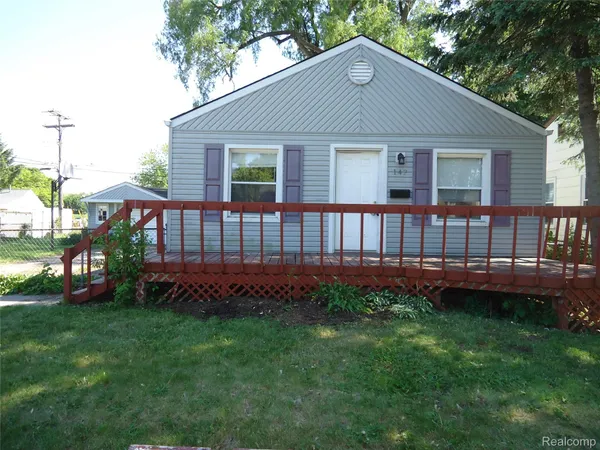 $139,900 | 142 East Rowland Avenue, Madison Heights, MI 48071