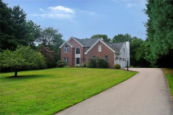 $1,140,000 | 31 Rolling Meadow Way, North Kingstown, RI 02852