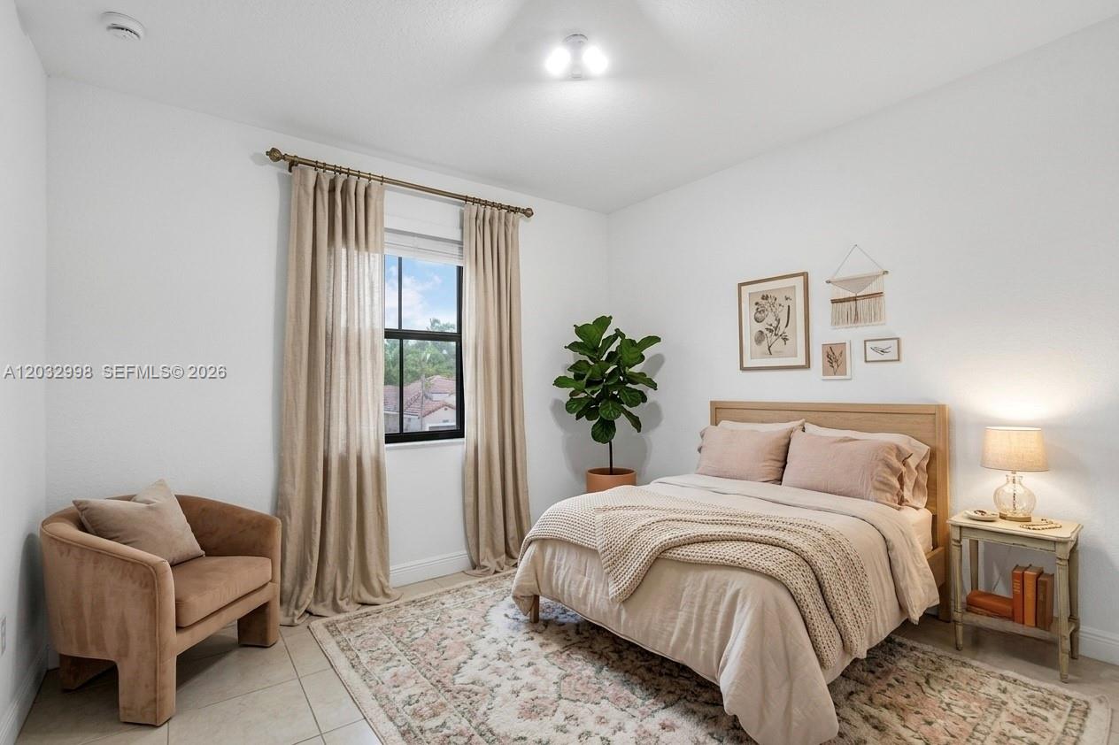 9925 Northwest 10th Street Miami, FL 33172 - Photo 27 of 51