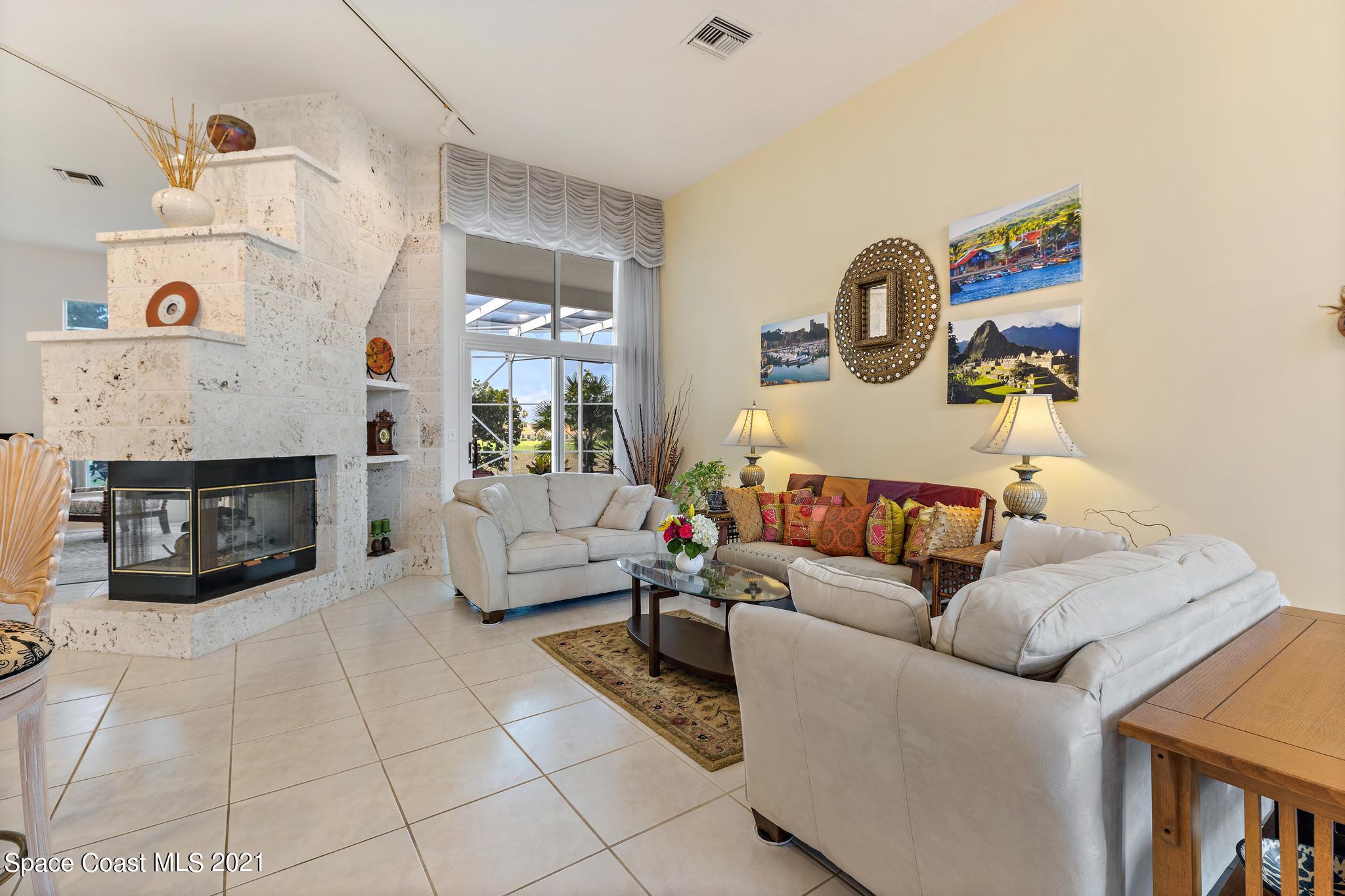 900 Kerry Downs Circle Melbourne, FL 32940 - Photo 3 of 36 3 - 900 Kerry Downs Cir (19)