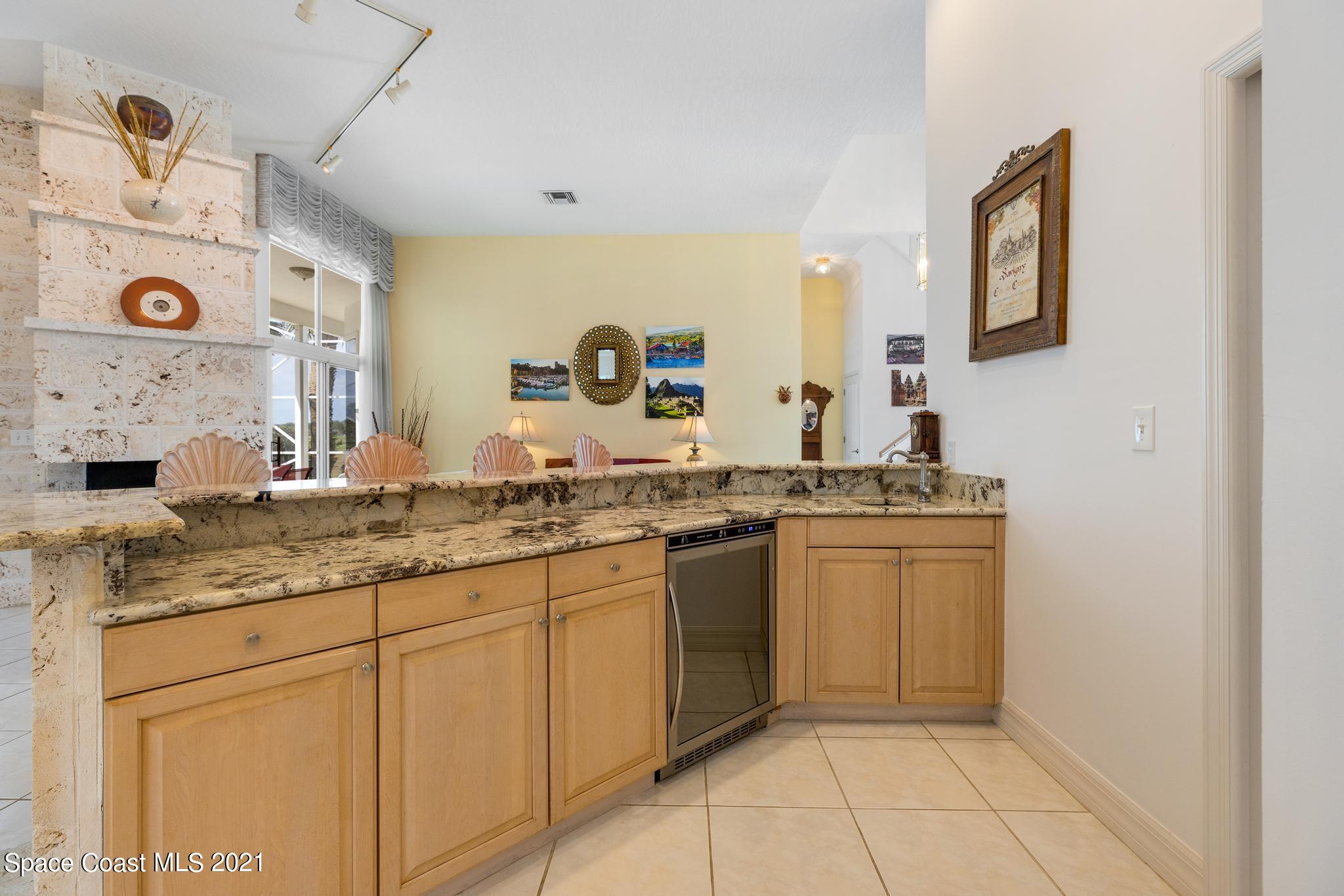 900 Kerry Downs Circle Melbourne, FL 32940 - Photo 8 of 36 7 - 900 Kerry Downs Cir (31)