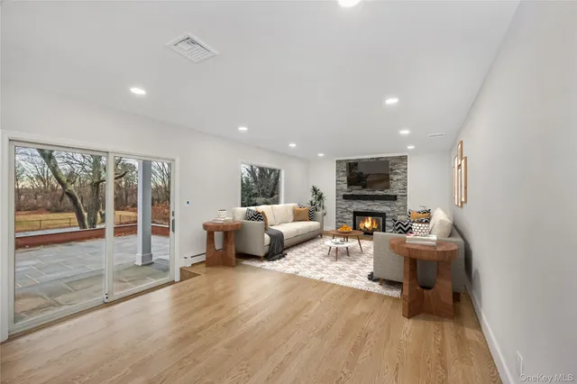 $2,999,999 | 20 Rolling Drive, Glen Head, NY 11545