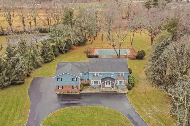$2,999,999 | 20 Rolling Drive, Glen Head, NY 11545