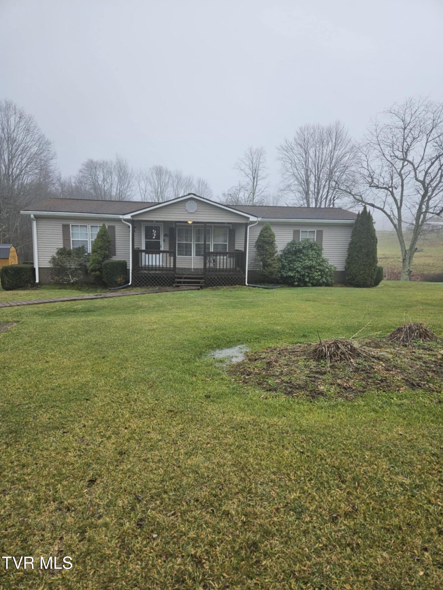 4939 Hubbard Road Wise, VA 24293 - Photo 3 of 25 IMG_4792