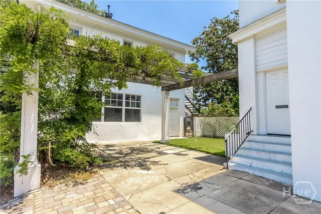 $8,500 | 602 East Victory Drive, Savannah, GA 31405