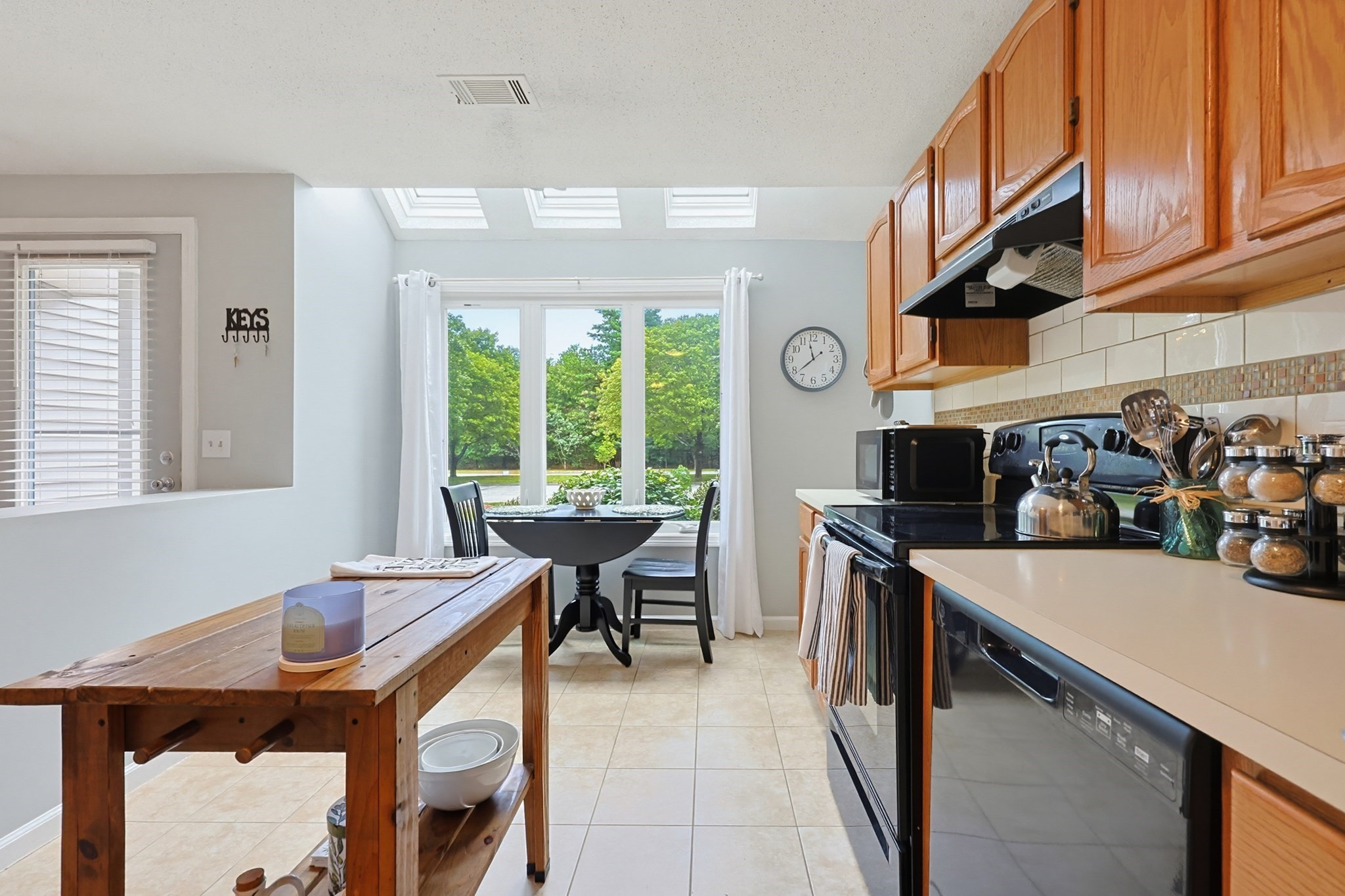 822 Maple Brook Road, Unit 822 Bellingham, MA 02019 - Photo 3 of 34 Gallery Image 3
