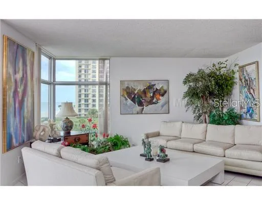 $9,000 | 2425 Gulf Of Mexico Drive, Unit 4E, Longboat Key, FL 34228