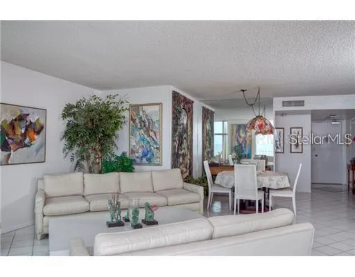 $9,000 | 2425 Gulf Of Mexico Drive, Unit 4E, Longboat Key, FL 34228