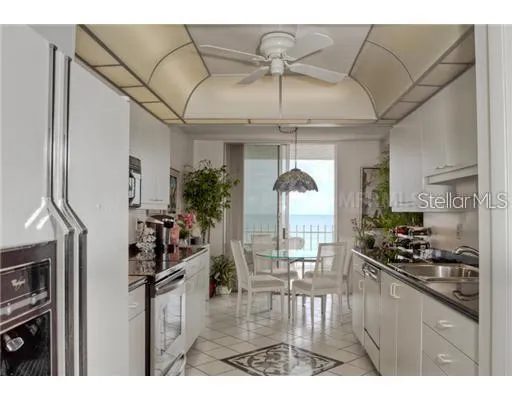 $9,000 | 2425 Gulf Of Mexico Drive, Unit 4E, Longboat Key, FL 34228