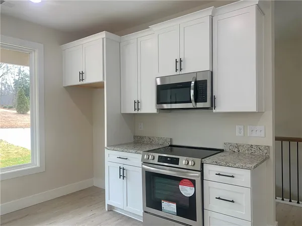 $374,800 | 158 Grand Oak Circle, Pendleton, SC 29670