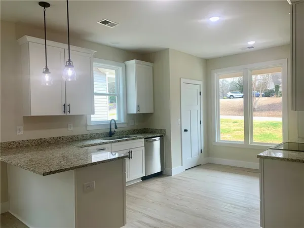 $374,800 | 158 Grand Oak Circle, Pendleton, SC 29670