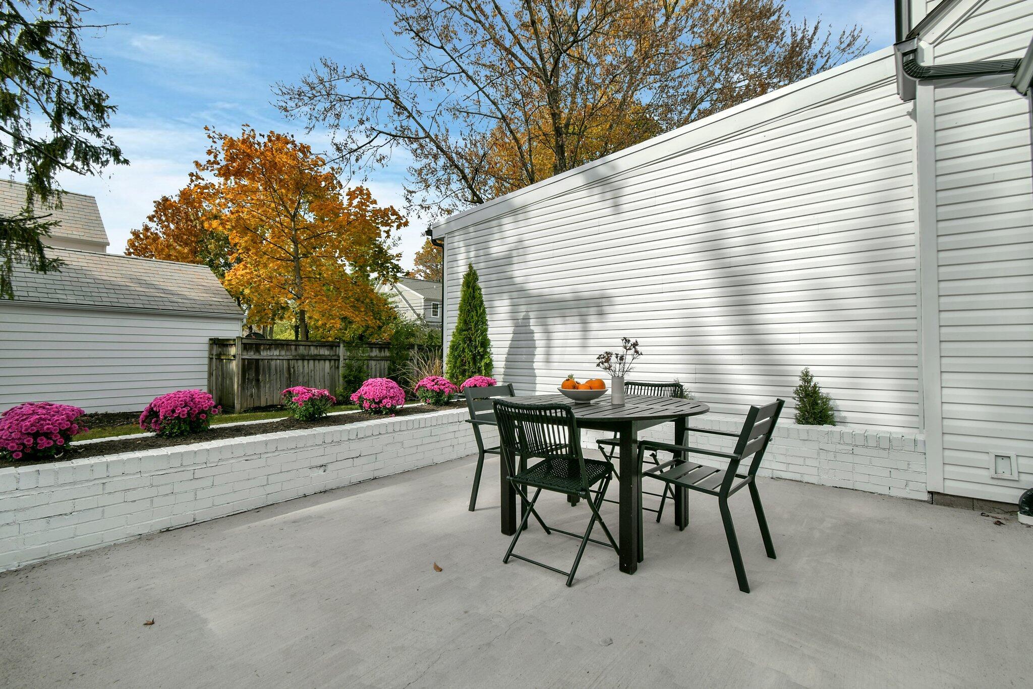 2575 Kent Road Upper Arlington, OH 43221 - Photo 55 of 91 West Patio
