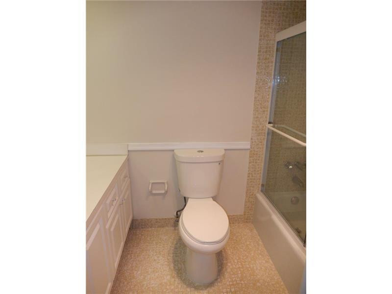 3150 North Course Lane, Unit 203 Pompano Beach, FL 33069 - Photo 7 of 11 Bathroom Master