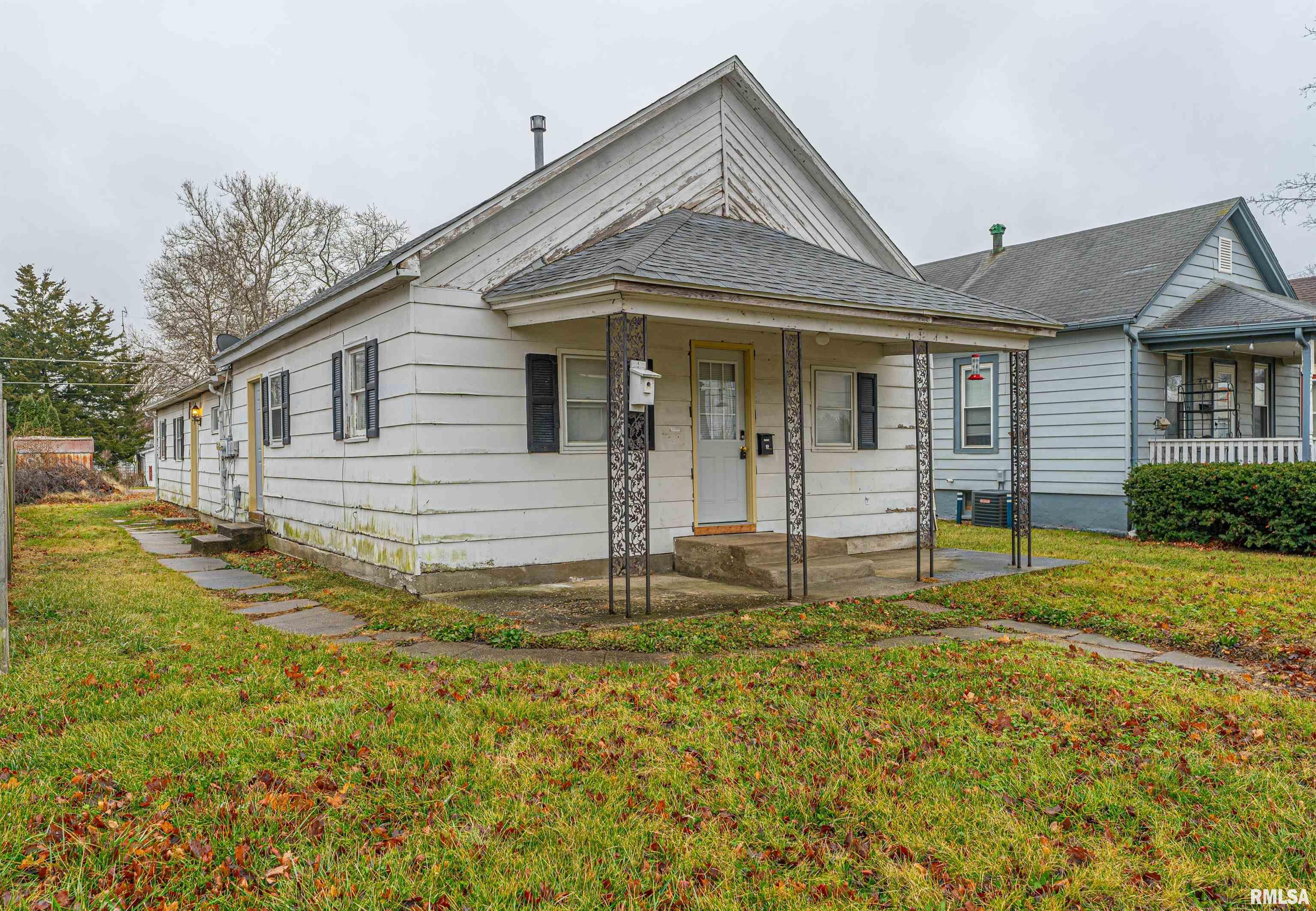 1106 North Kickapoo Street Lincoln, IL 62656 - Photo 1 of 23 Gallery Image 1