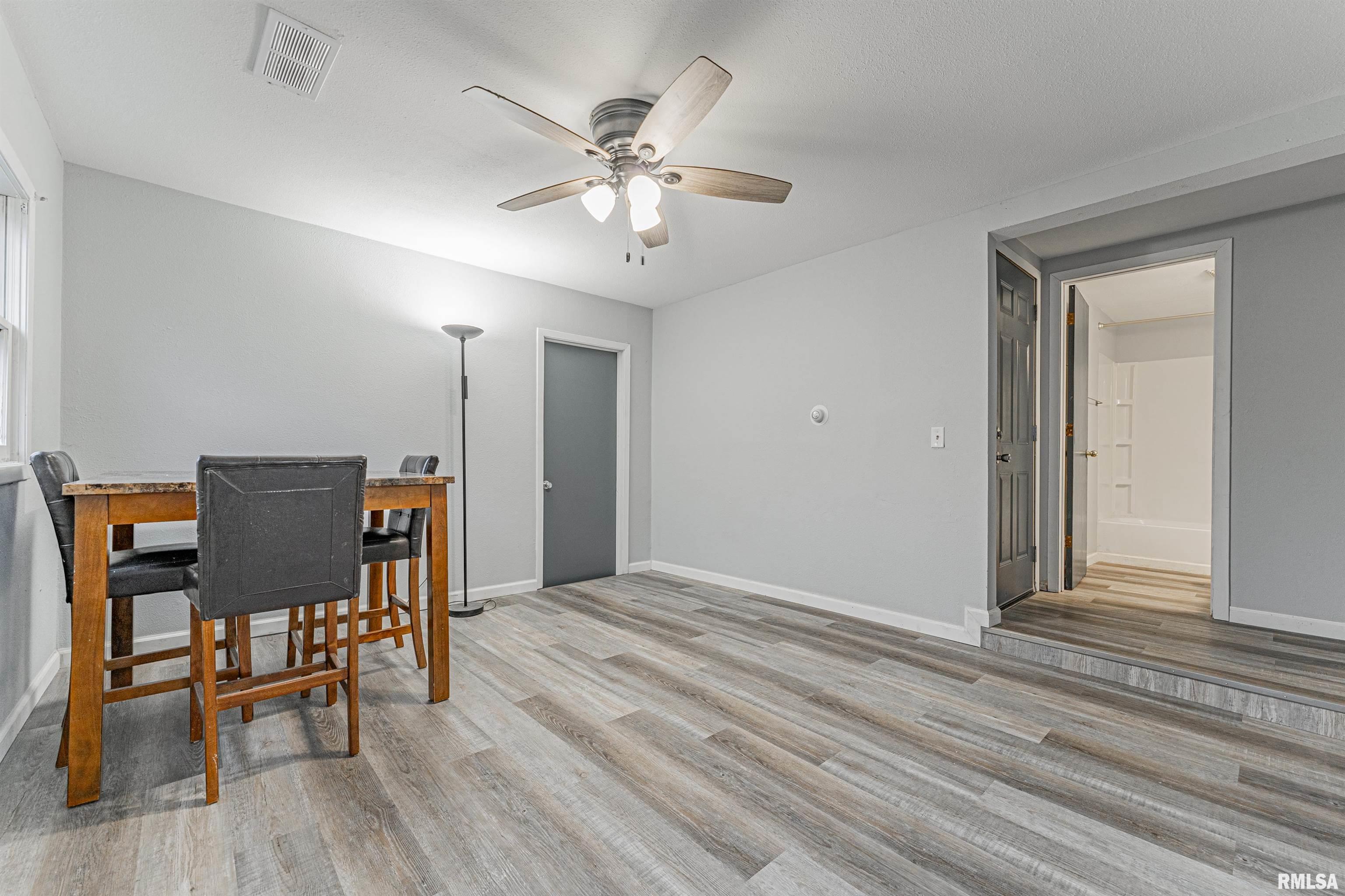 1106 North Kickapoo Street Lincoln, IL 62656 - Photo 15 of 23 Gallery Image 15