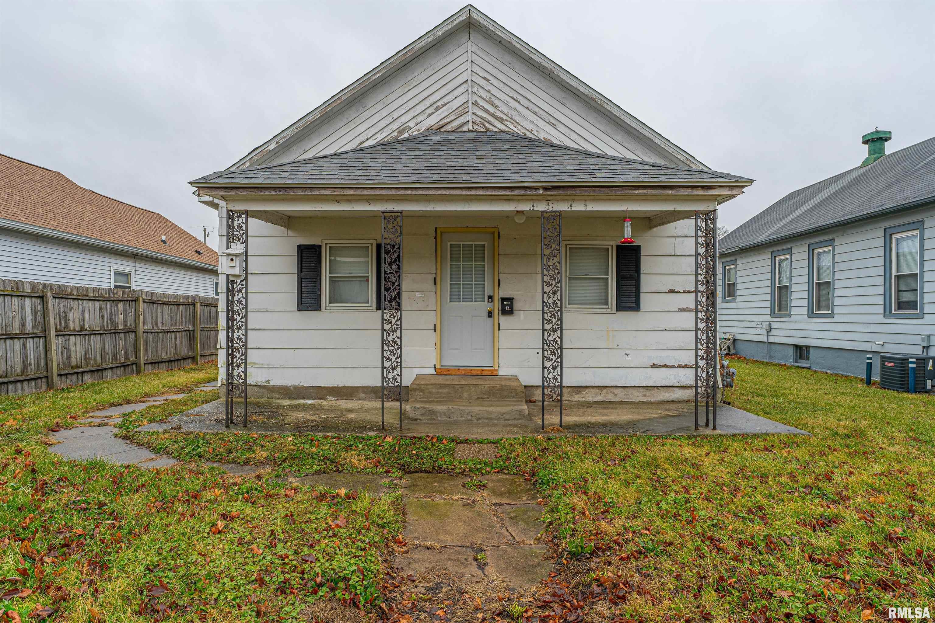 1106 North Kickapoo Street Lincoln, IL 62656 - Photo 2 of 23 Gallery Image 2