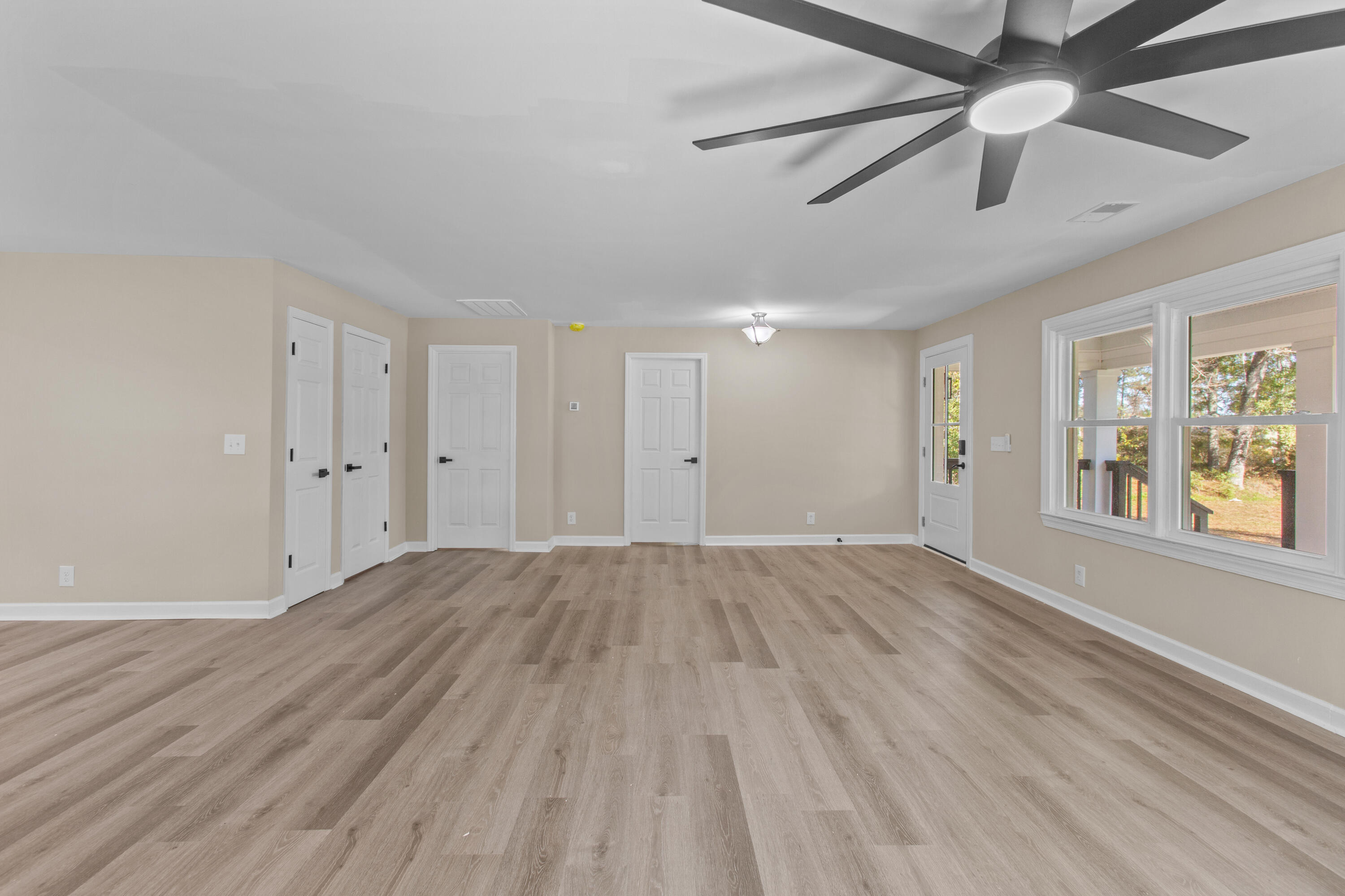 5253 Jefferies Highway Walterboro, SC 29488 - Photo 15 of 44 5253JefferiesHwy.NicoleBurbagePhoto-4