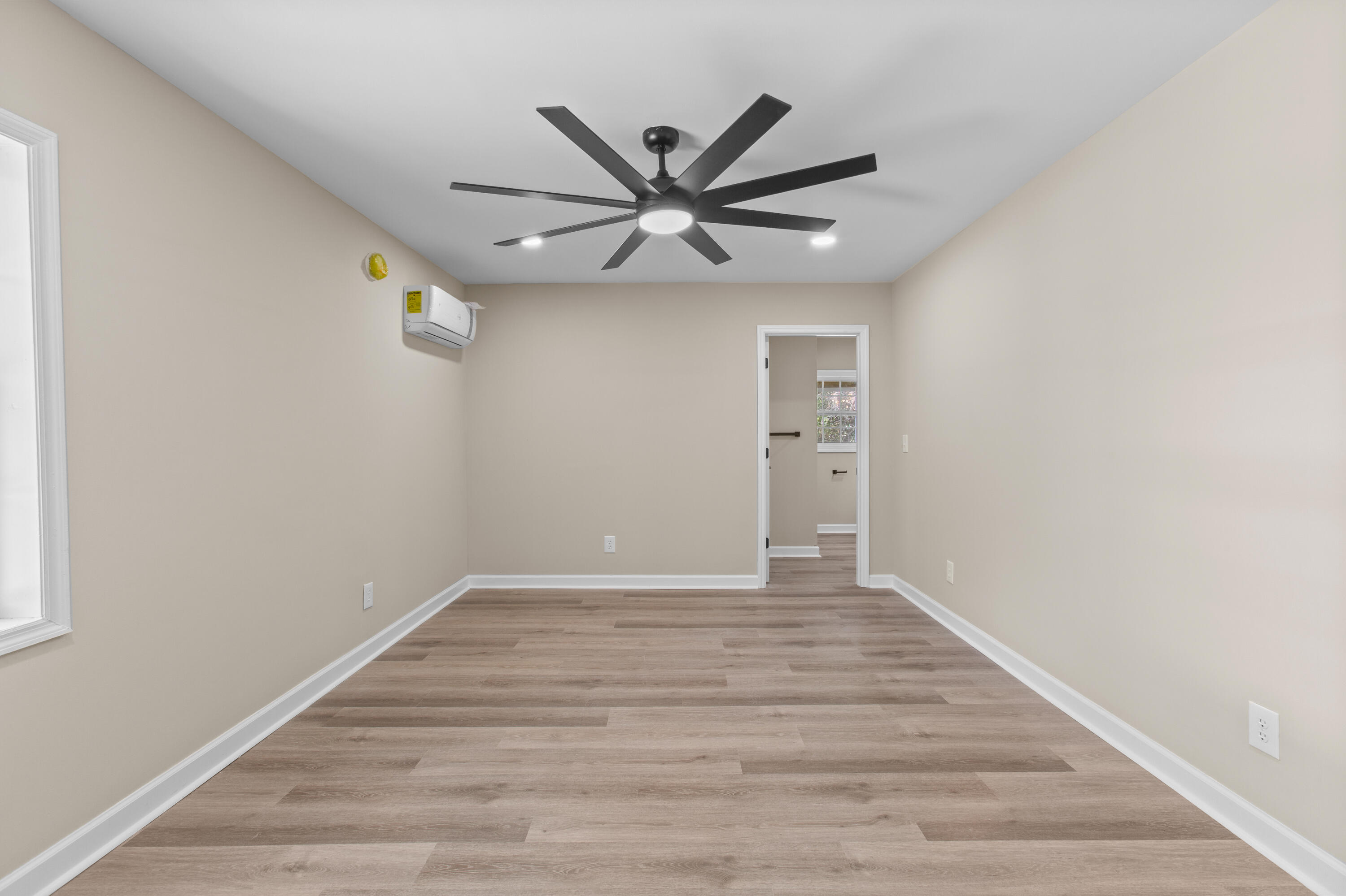 5253 Jefferies Highway Walterboro, SC 29488 - Photo 21 of 44 5253JefferiesHwy.NicoleBurbagePhoto-13