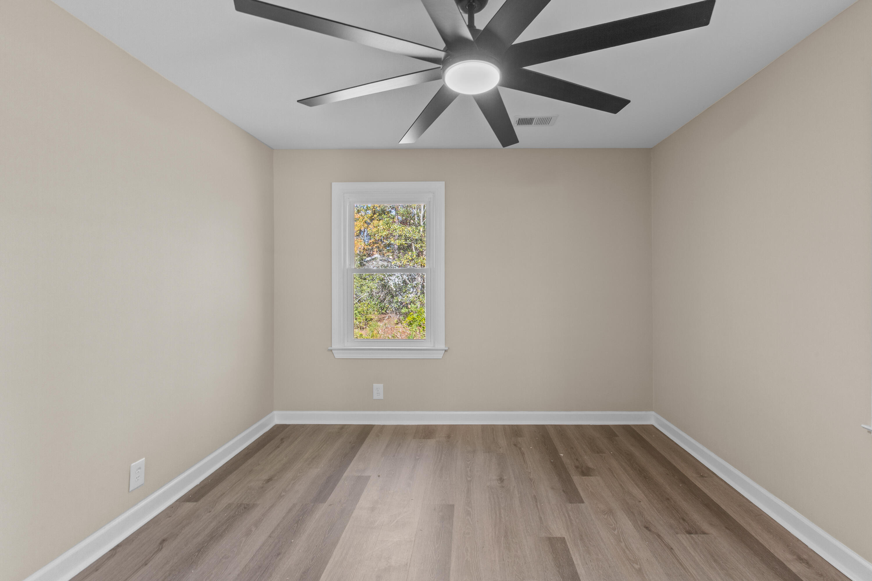 5253 Jefferies Highway Walterboro, SC 29488 - Photo 29 of 44 5253JefferiesHwy.NicoleBurbagePhoto-7