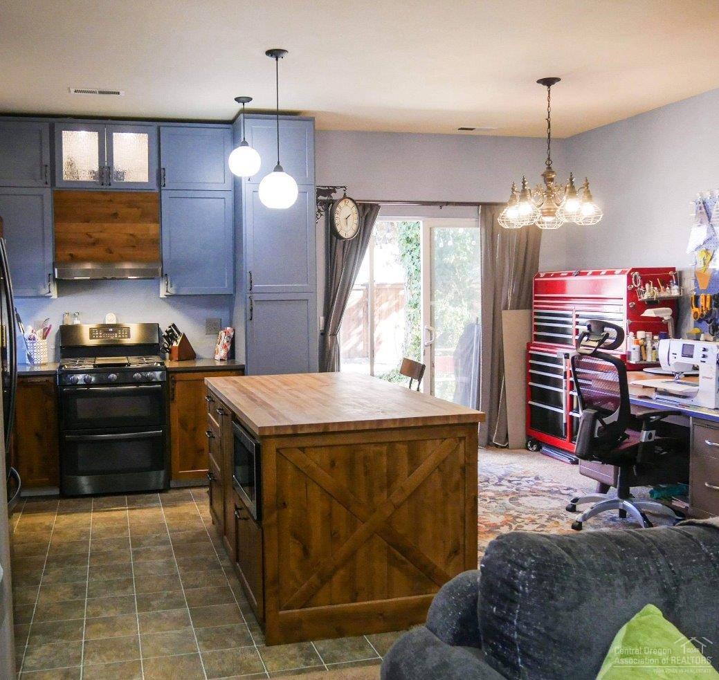 61186 Larkspur Loop Bend, OR 97702 - Photo 5 of 17 Additional Photo