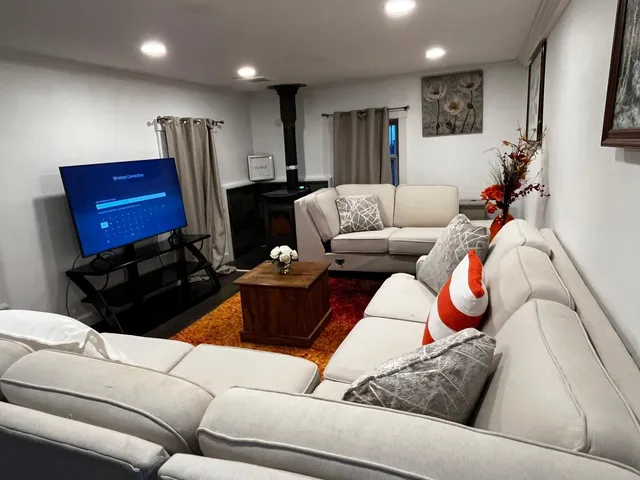 $295,000 | 40 Beechwood Street, Thomaston, ME 04861