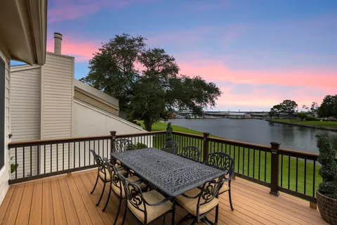 $449,000 | 3930 Knollcrest Drive, Montgomery, TX 77356