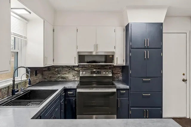 $265,900 | 8332 Georgia Avenue, Kansas City, KS 66109