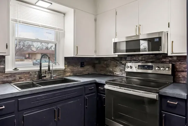 $265,900 | 8332 Georgia Avenue, Kansas City, KS 66109