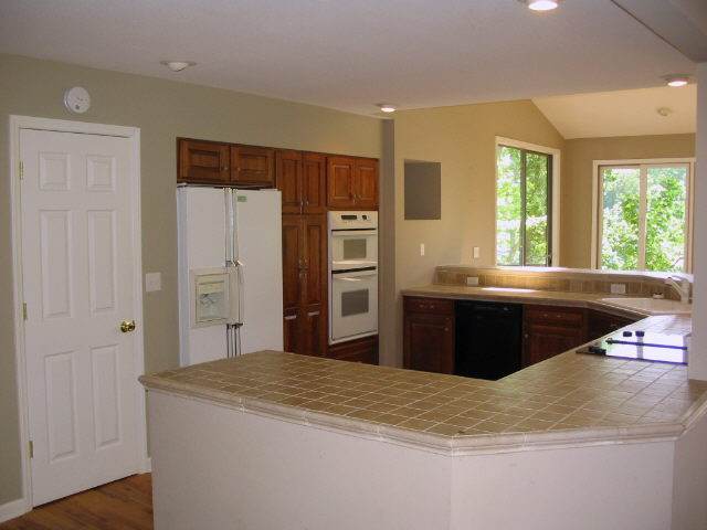 308 Hillandale Road Seneca, SC 29672 - Photo 5 of 9 Gallery Image 5