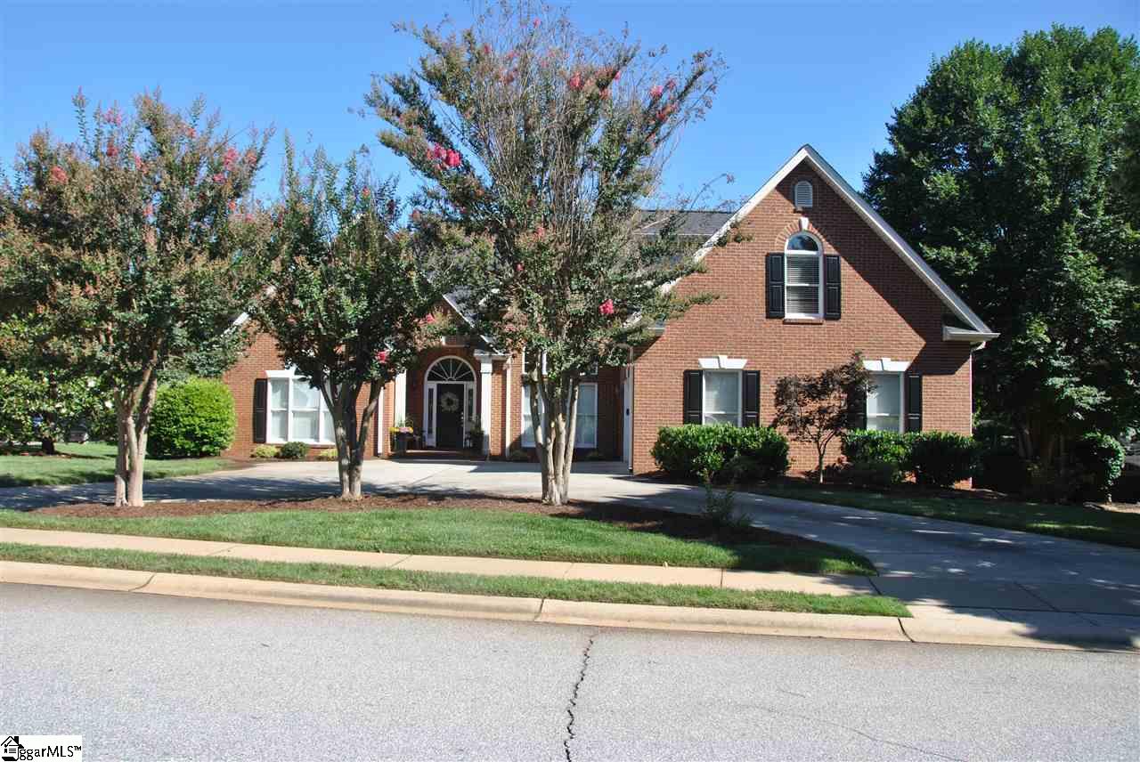 7 Craigmillar Place Greer, SC 29650 - Photo 2 of 20 Gallery Image 2
