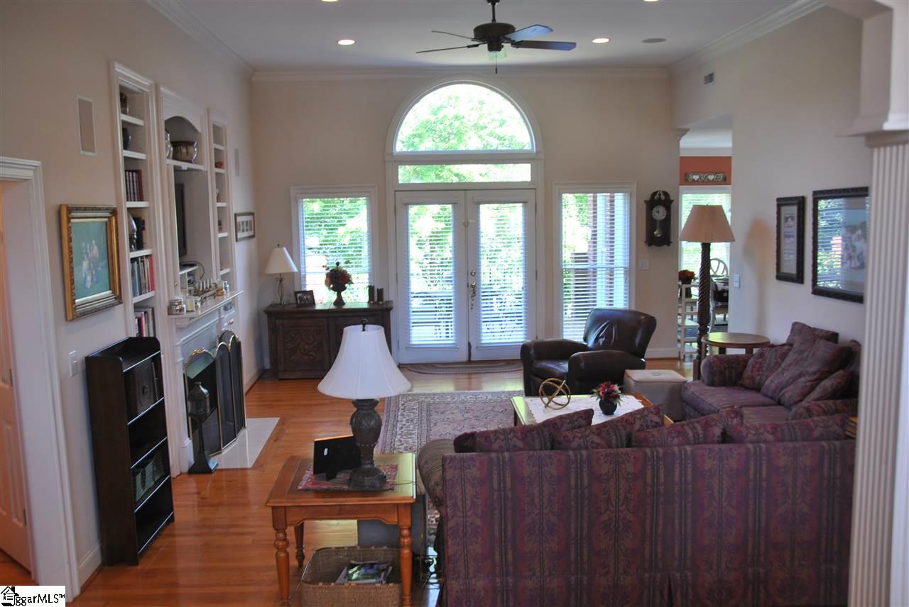7 Craigmillar Place Greer, SC 29650 - Photo 4 of 20 Gallery Image 4