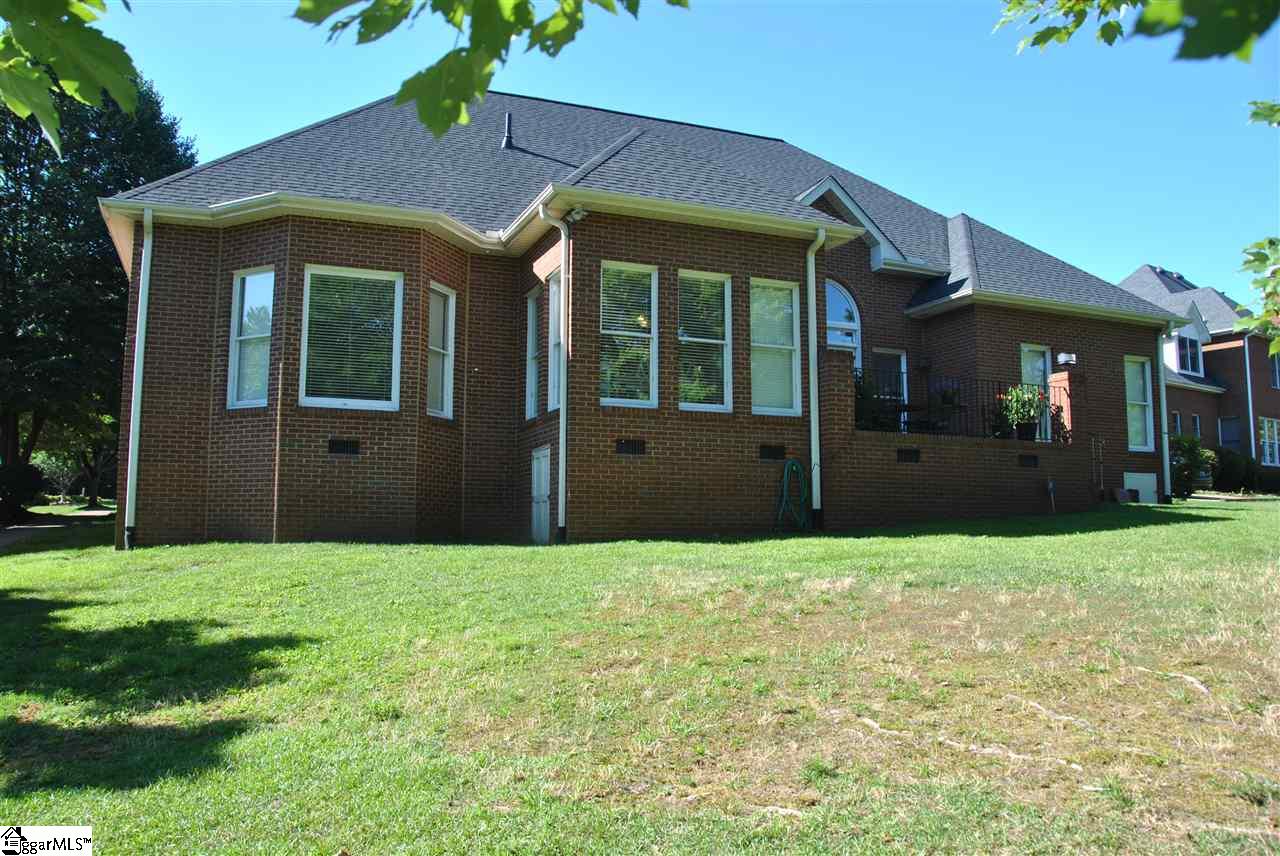 7 Craigmillar Place Greer, SC 29650 - Photo 8 of 20 Gallery Image 8