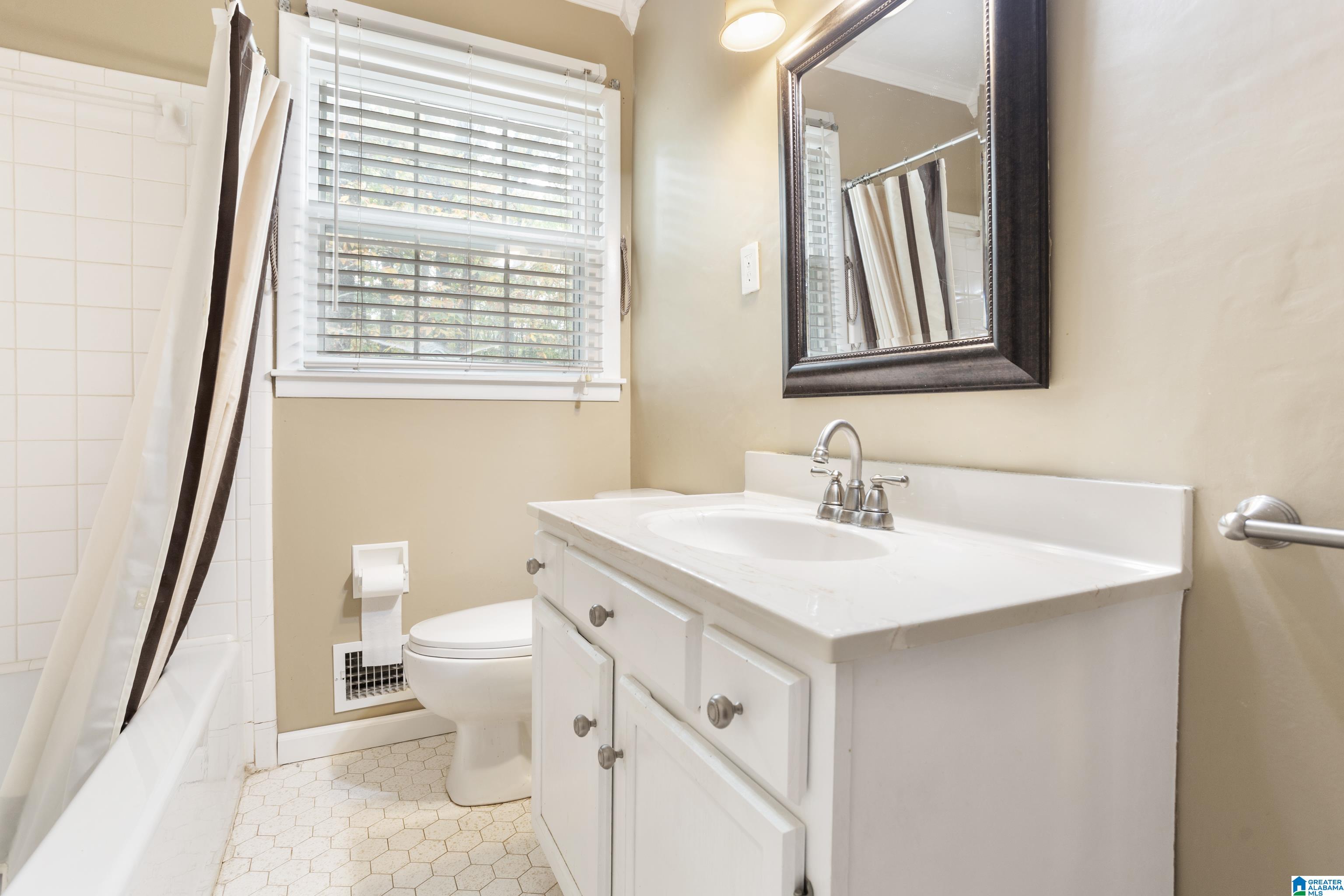 2104 Henry Road Anniston, AL 36207 - Photo 18 of 44
