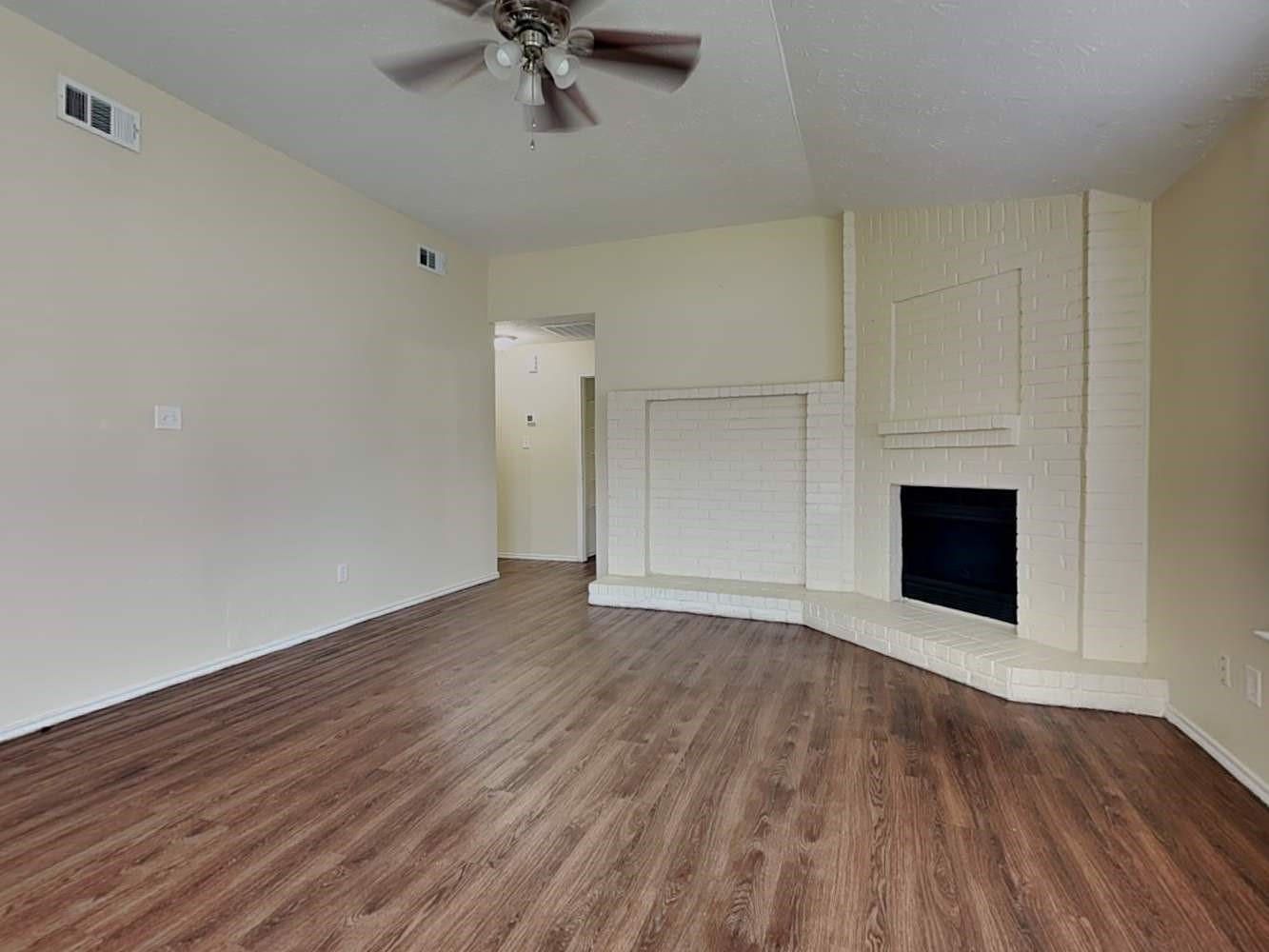 3902 Mattingham Drive Houston, TX 77066 - Photo 5 of 16