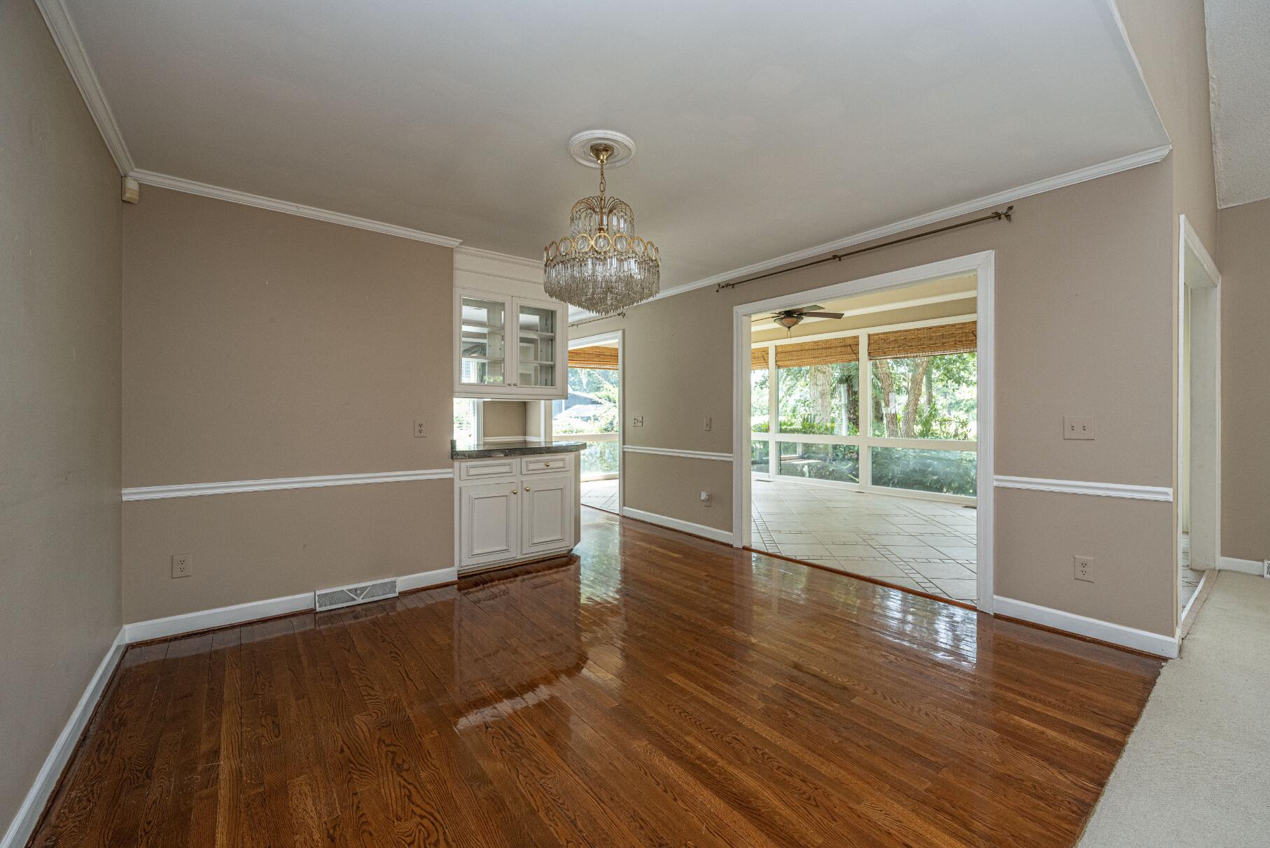 27 Fitzroy Drive Charleston, SC 29414 - Photo 12 of 44 Screen Shot 2023-08-12 at 7.46.14 AM