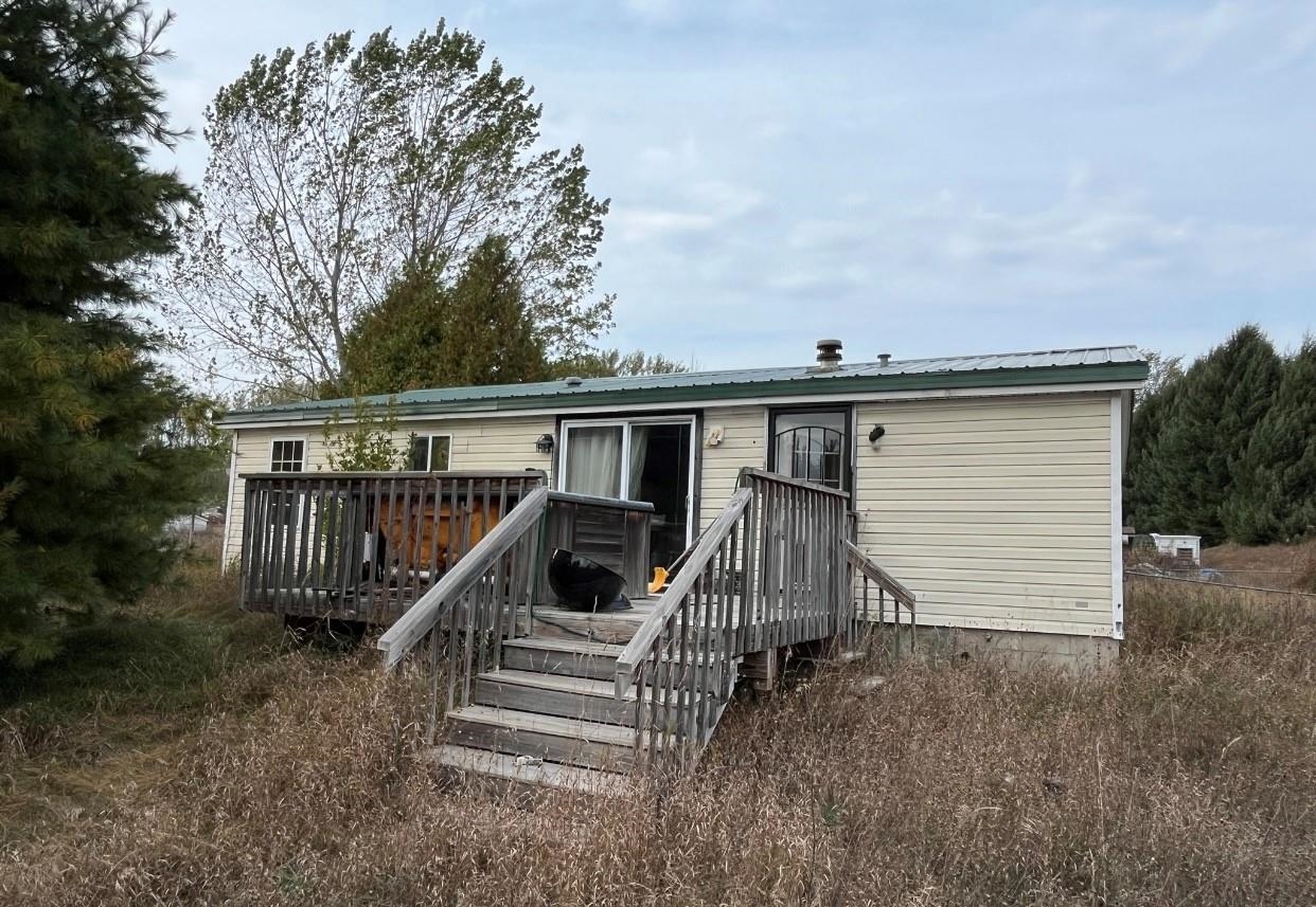 10636 East Pobuda Road Suttons Bay, MI 49682 - Photo 2 of 7
