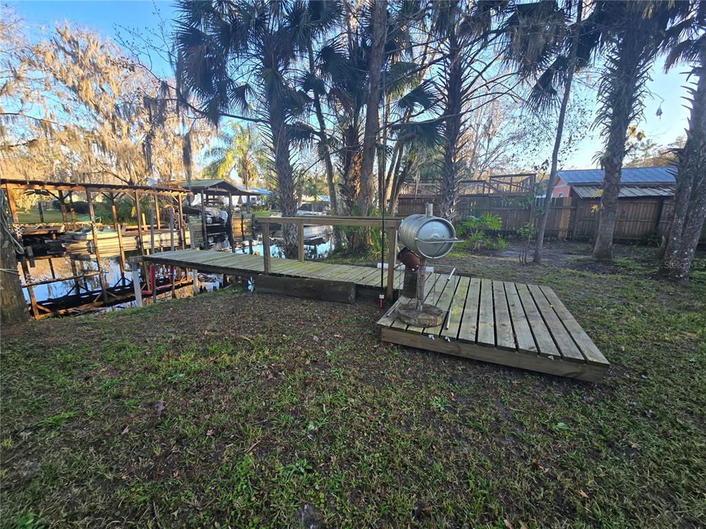 56290 Cherry Tree Road Astor, FL 32102 - Photo 2 of 27