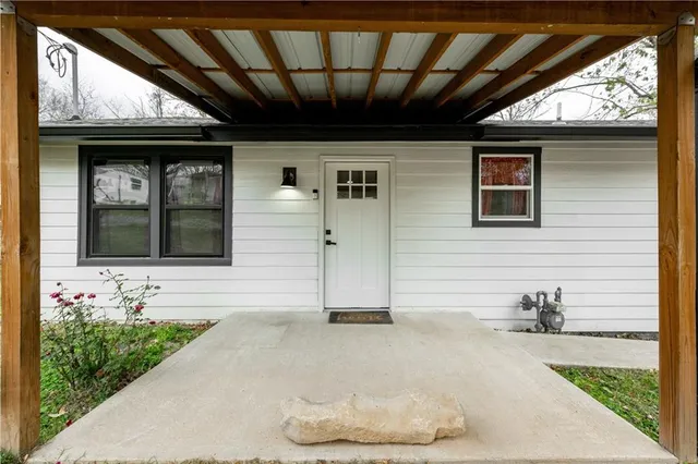 $249,900 | 605 East Oak Street, Ozark, MO 65721