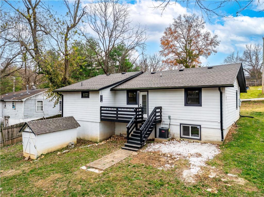 605 East Oak Street Ozark, MO 65721 - Photo 27 of 45