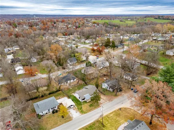 $249,900 | 605 East Oak Street, Ozark, MO 65721