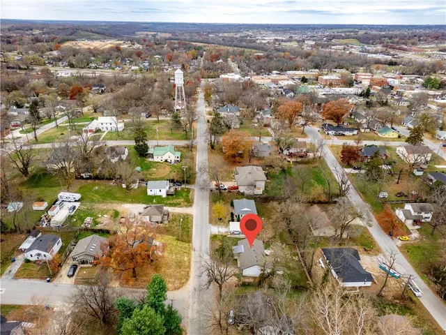 $249,900 | 605 East Oak Street, Ozark, MO 65721