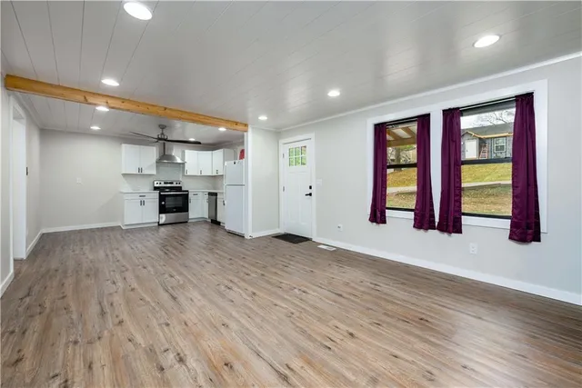 $249,900 | 605 East Oak Street, Ozark, MO 65721