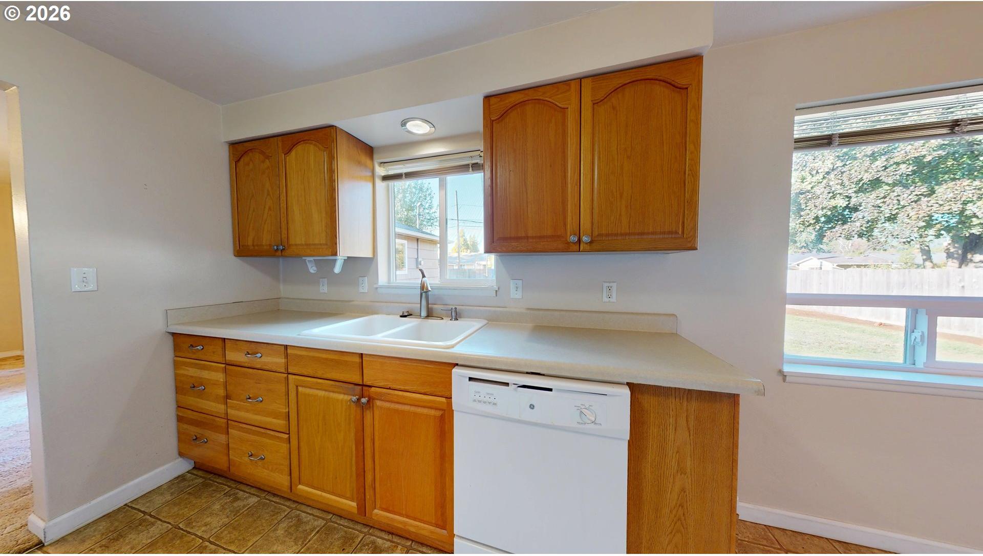 354 V Street Springfield, OR 97477 - Photo 13 of 42 Gallery Image 13