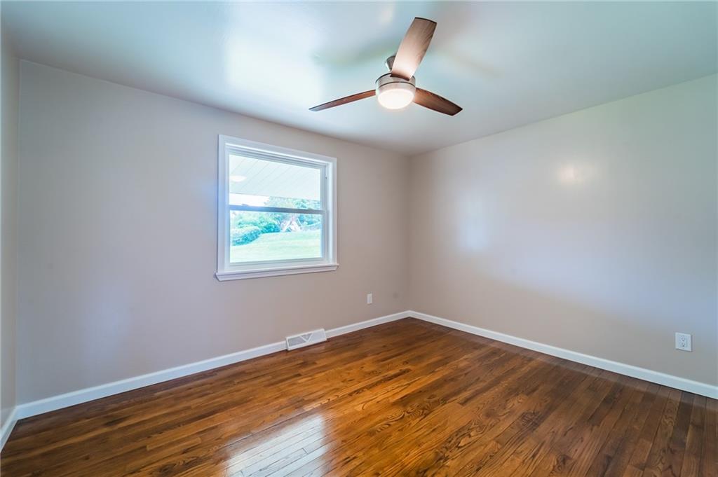 124 Big Horn Road Pittsburgh, PA 15239 - Photo 11 of 25 Gallery Image 11