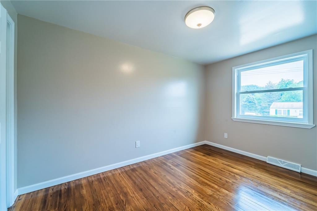 124 Big Horn Road Pittsburgh, PA 15239 - Photo 13 of 25 Gallery Image 13
